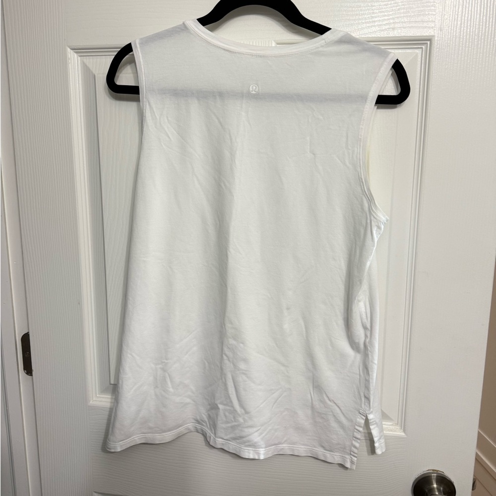 Lululemon Basic Tank size 6 - Picture 2 of 2
